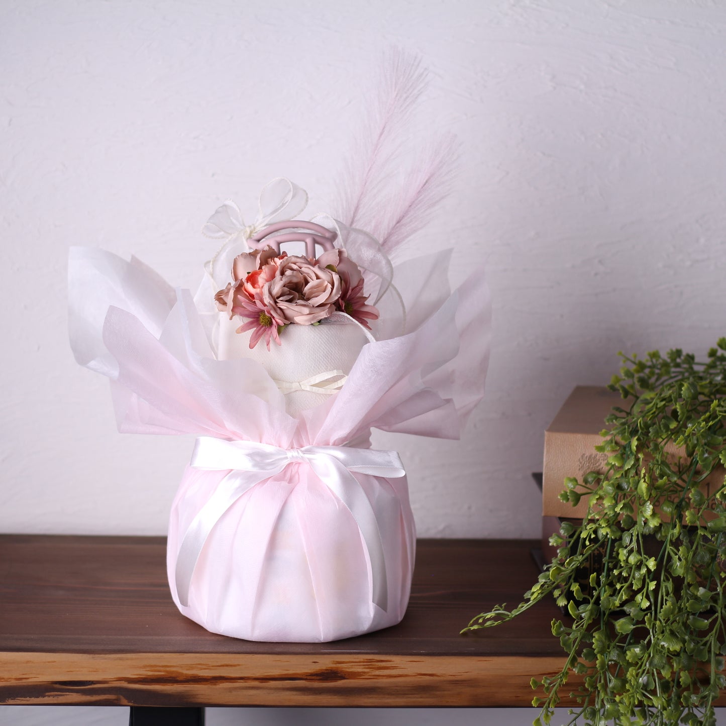 オーボールとブーケ　2段おむつケーキ　ピンク