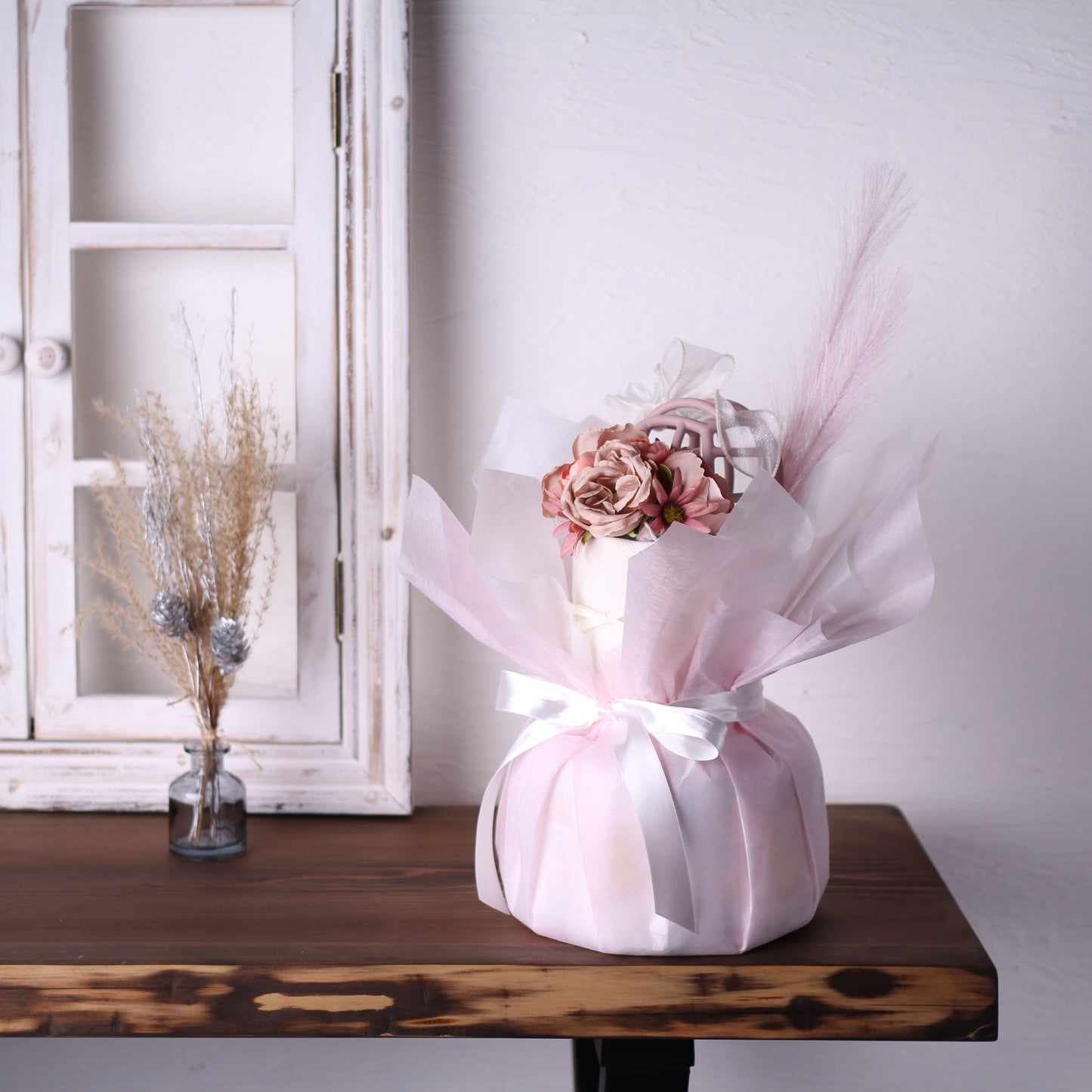 オーボールとブーケ　2段おむつケーキ　ピンク